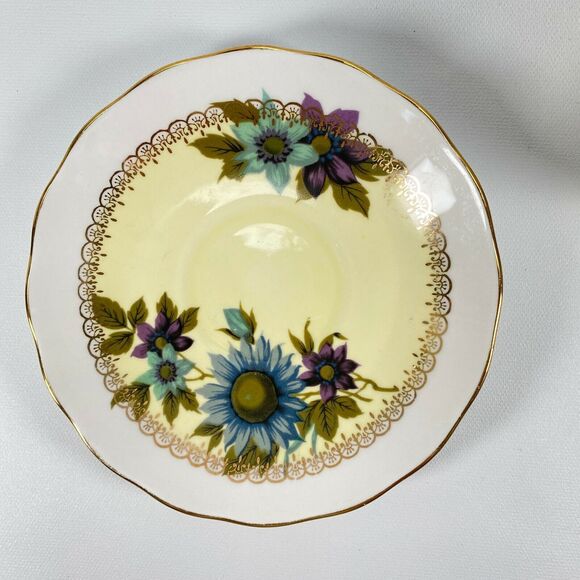 Vtg Queen Anne Ridgway Potteries China Tea Cup & Saucer 8436 Yellow Blue Daisy - Picture 3 of 11